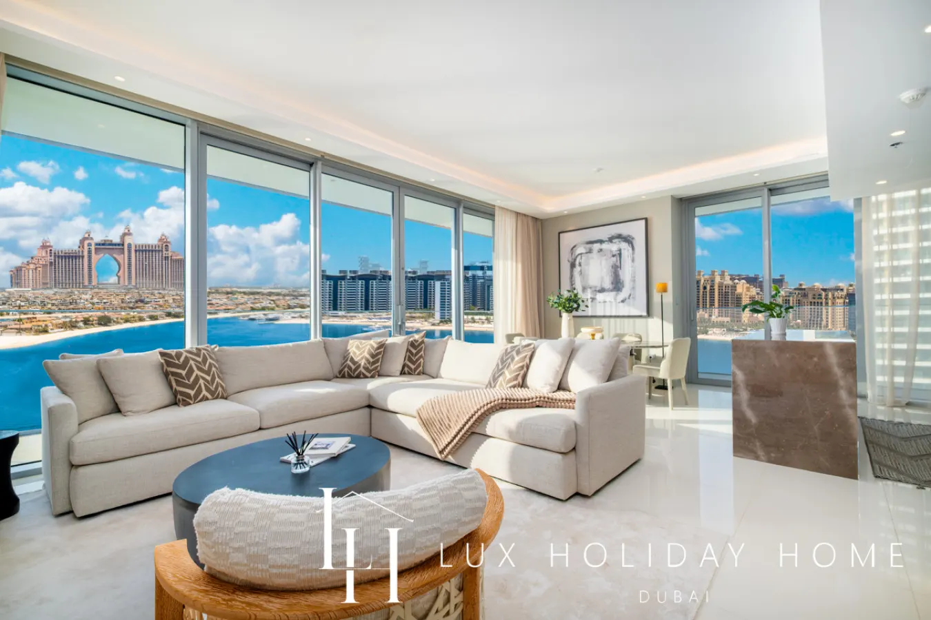 LUX The Atlantis View Luxury Beach Suite 2