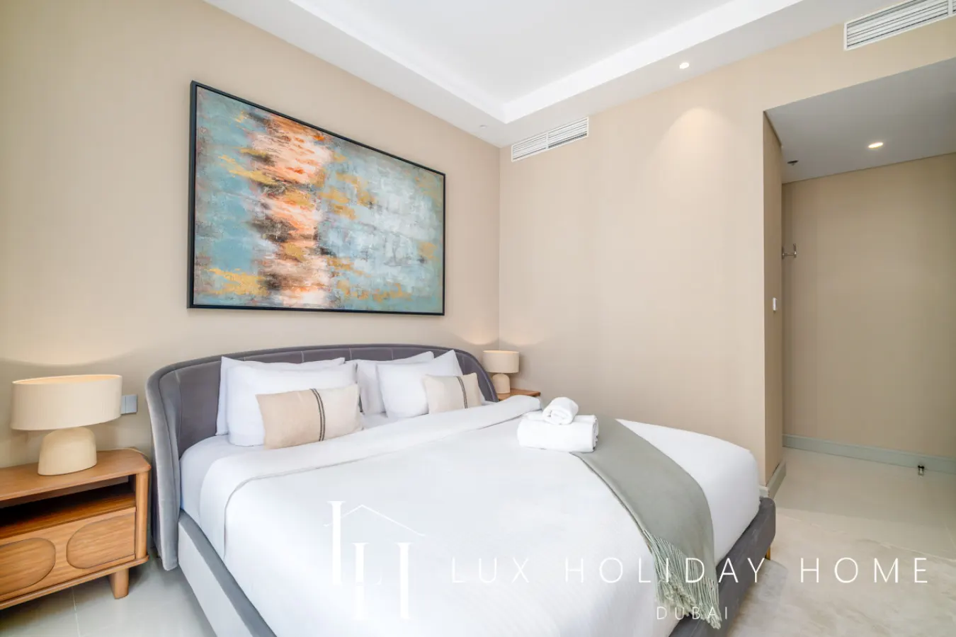 LUX The Atlantis View Luxury Beach Suite 14