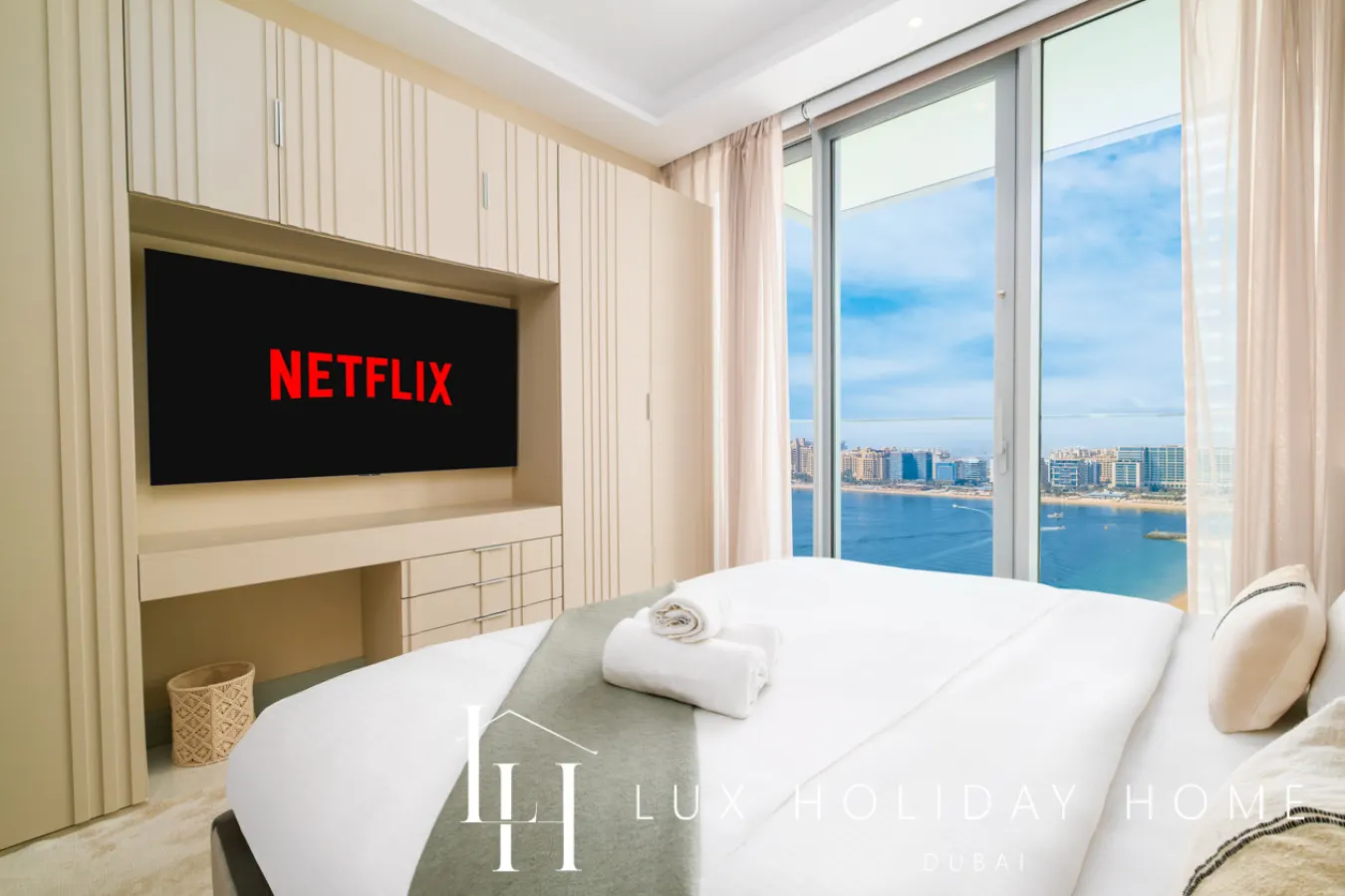 LUX The Atlantis View Luxury Beach Suite 15