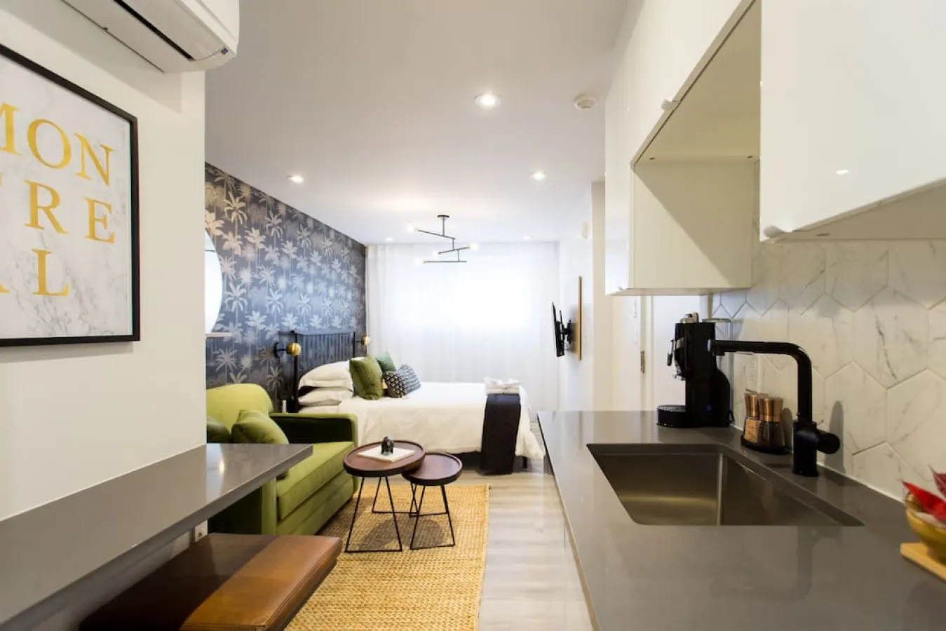 Little Italy - Palms Little Italy Studio with full bathroom - Unit 104 1