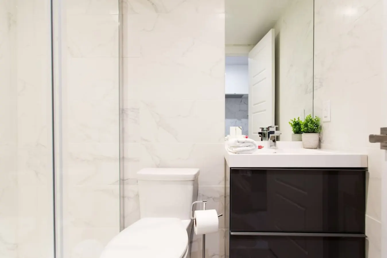 Little Italy - Palms Little Italy Studio with full bathroom - Unit 104 11