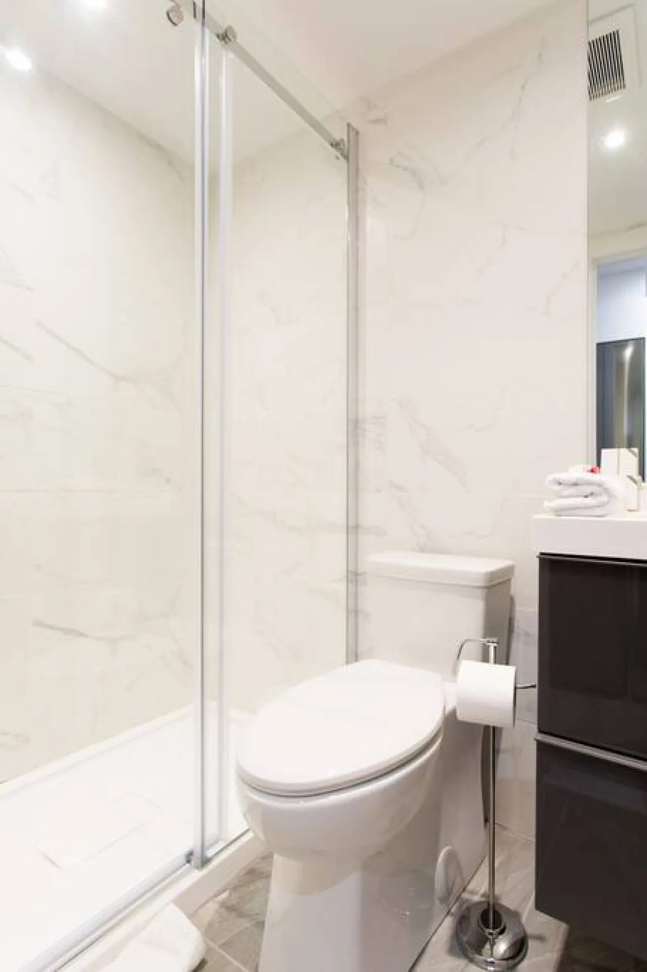 Little Italy - Palms Little Italy Studio with full bathroom - Unit 104 12