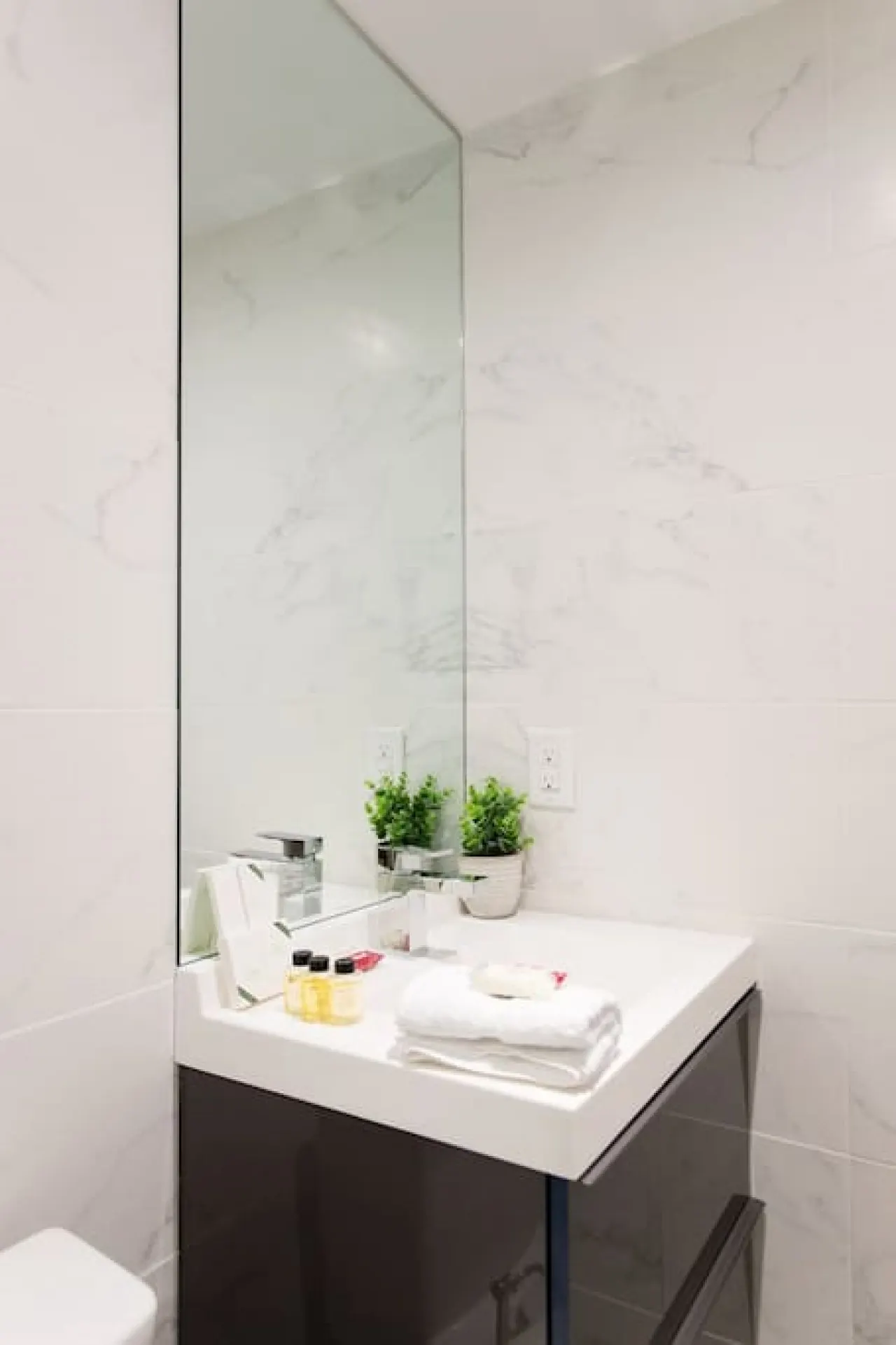 Little Italy - Palms Little Italy Studio with full bathroom - Unit 104 13