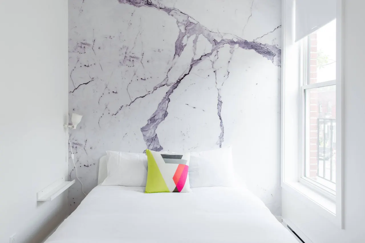 Little Italy - Montreal Contemporary Apartment 11