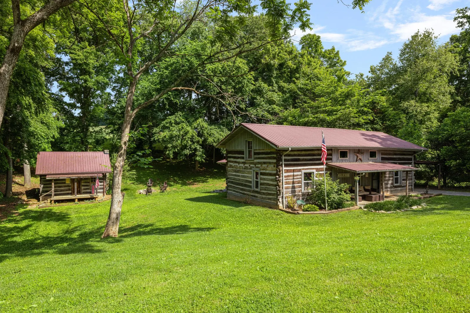 "Timber Lodge", Rustic 4BR Log Cabin + Guesthouse