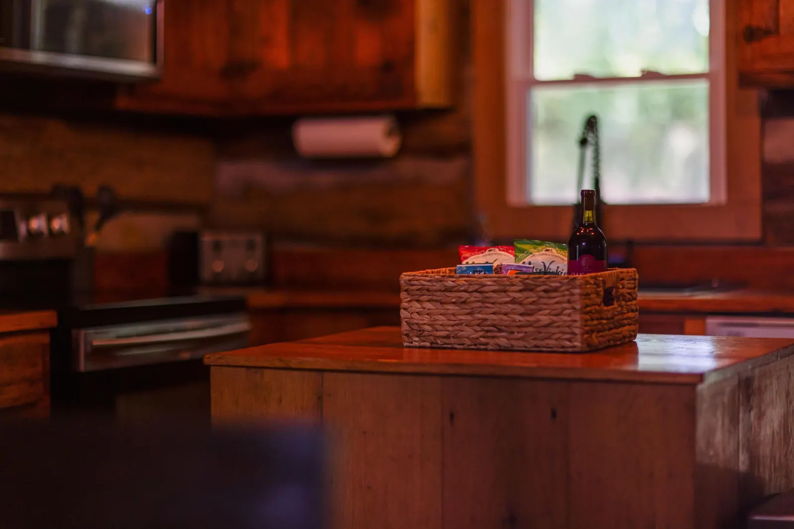 "Timber Lodge", Rustic 4BR Log Cabin + Guesthouse 18