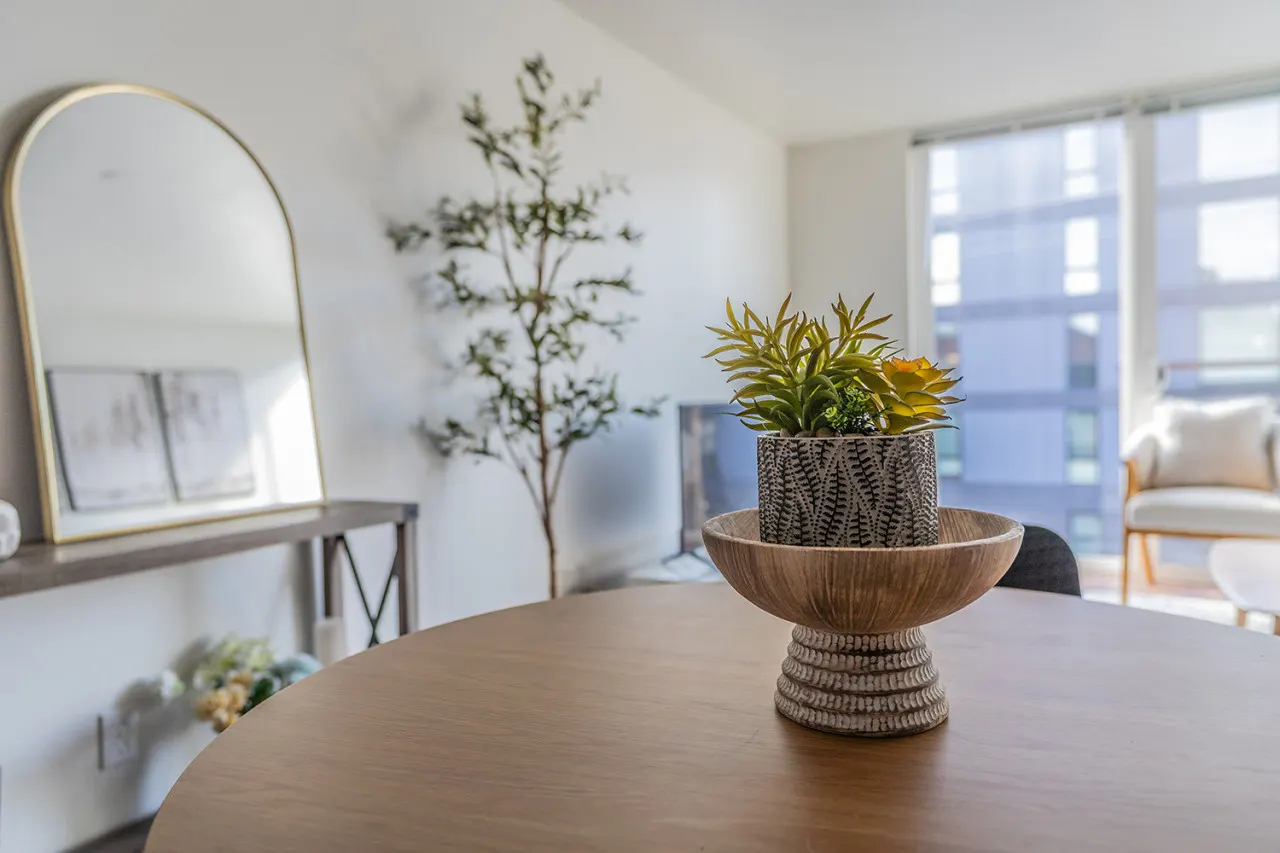 Seattle's modern and stylish Penthouse Apartment- Wifi, Pet Friendly, Rooftop 18