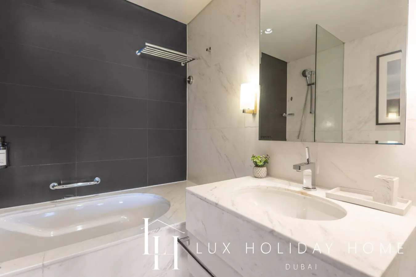 LUX The EMAAR Fashion Avenue Studio 13
