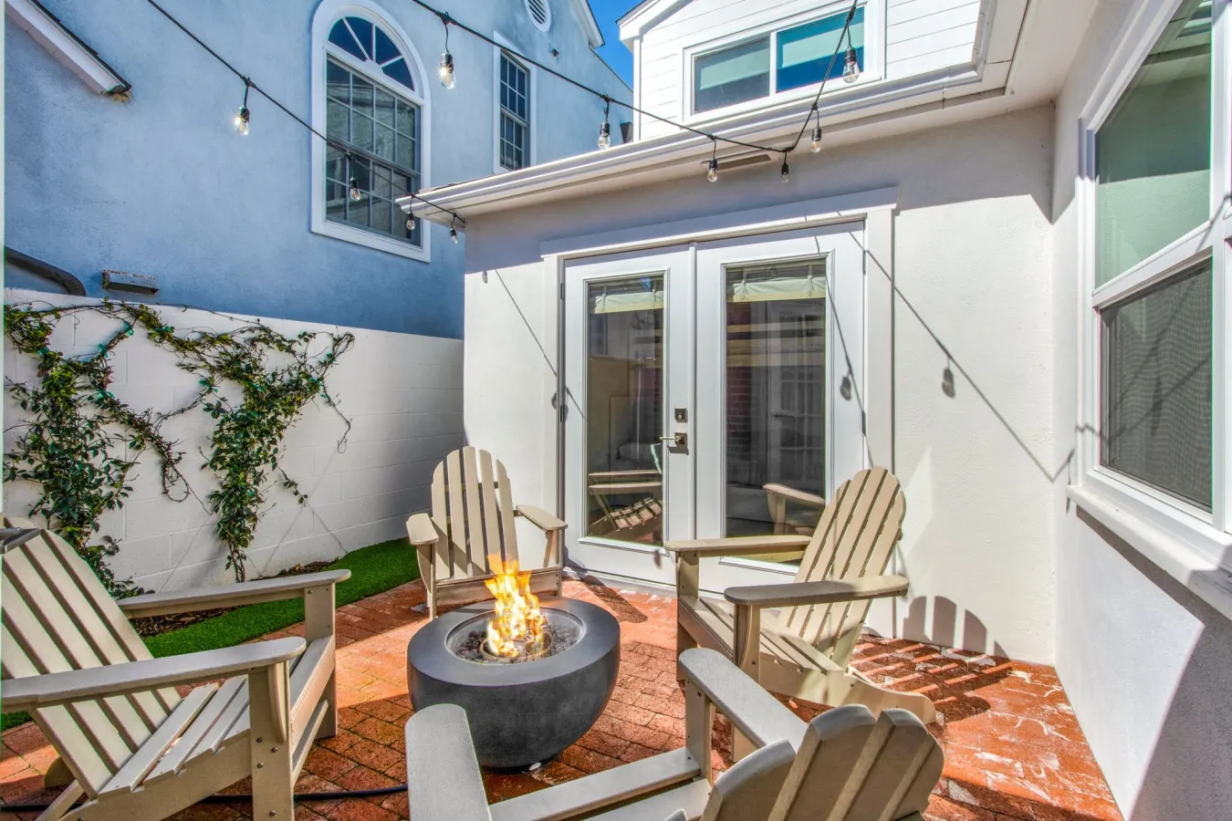 Balboa Island Getaway | Steps2Sand | Firepit | BBQ — photo 5
