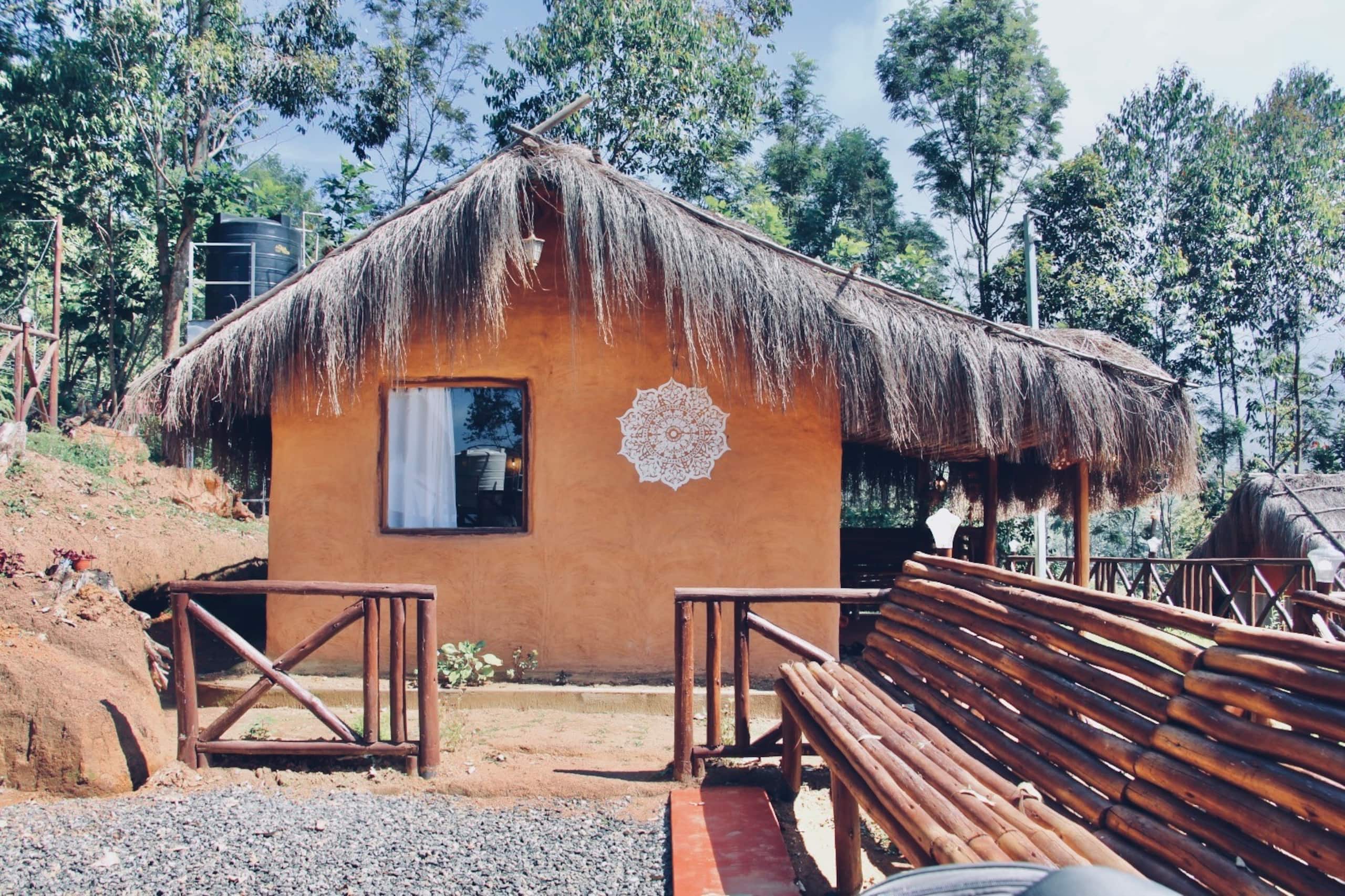 Rustic Mudhouse in Kanthalloor by KanavLiving 19