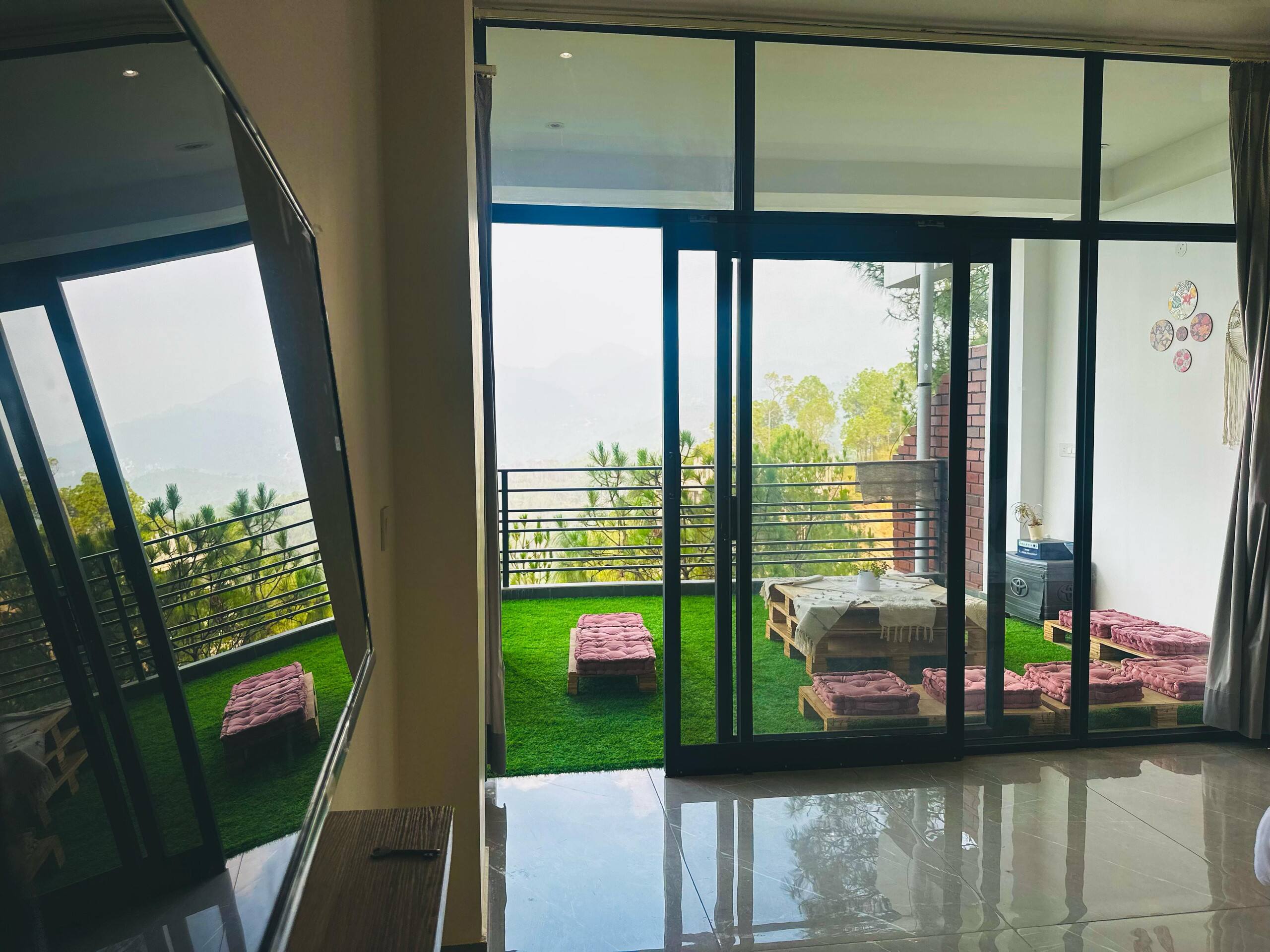 Kasauli Mountain View•180° Views |AC •Parking•Lift 5