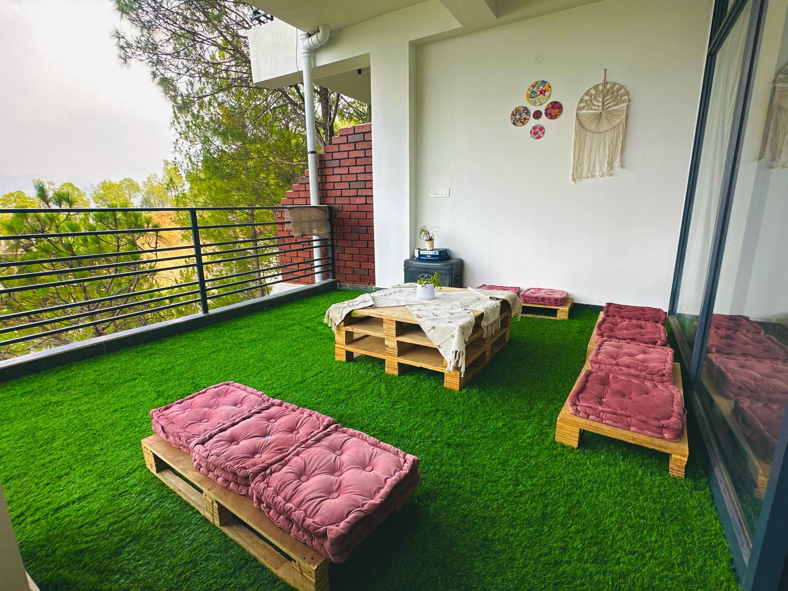 Kasauli Mountain View•180° Views |AC •Parking•Lift 4