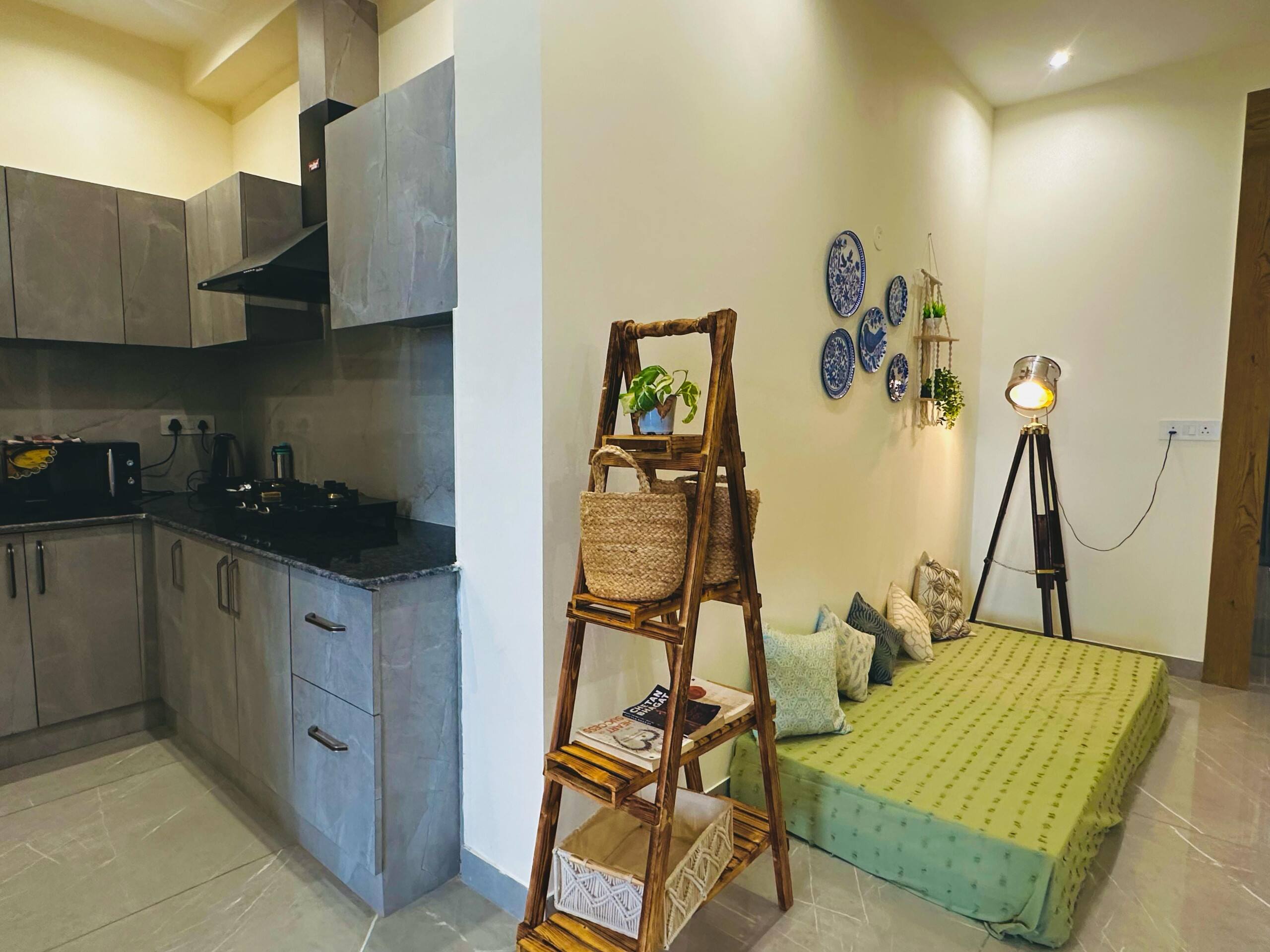 Kasauli Mountain View•180° Views |AC •Parking•Lift 13