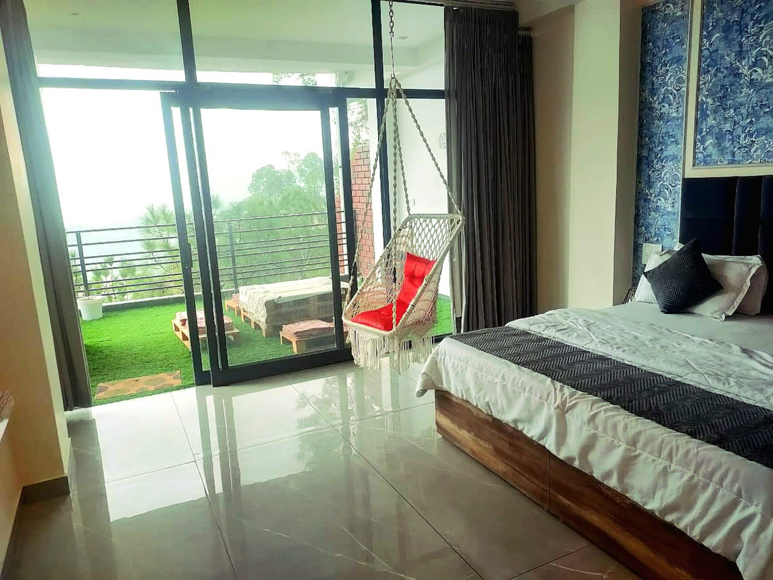 Kasauli Mountain View•180° Views |AC •Parking•Lift 27