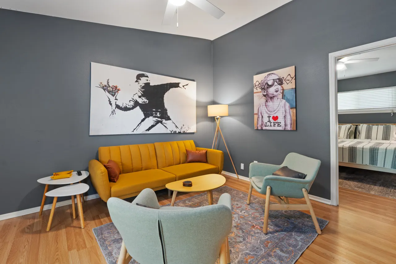 Banksy Bungalow in Zilker, Pickleball, Close to Downtown