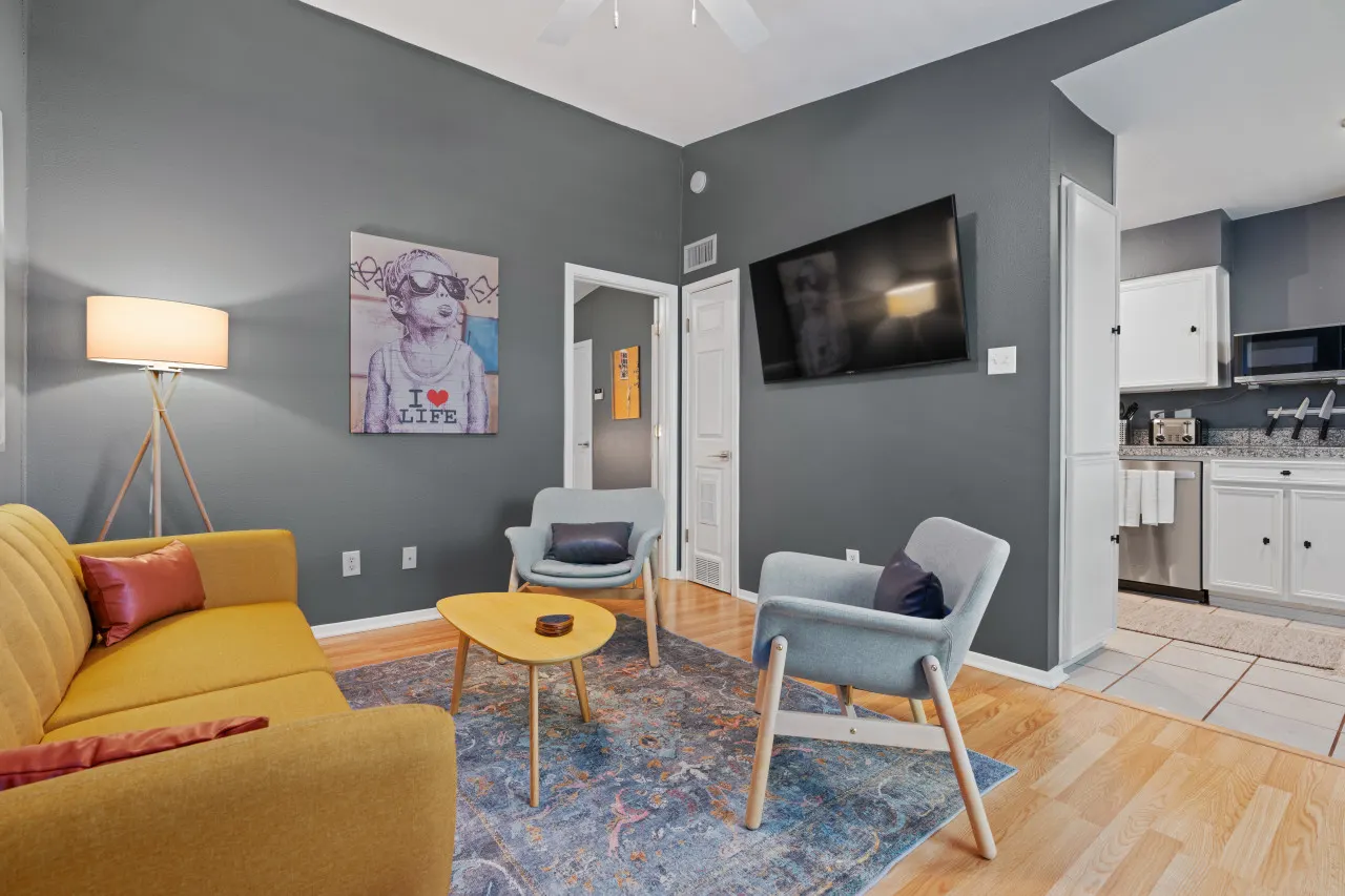 Banksy Bungalow in Zilker, Pickleball, Close to Downtown 6