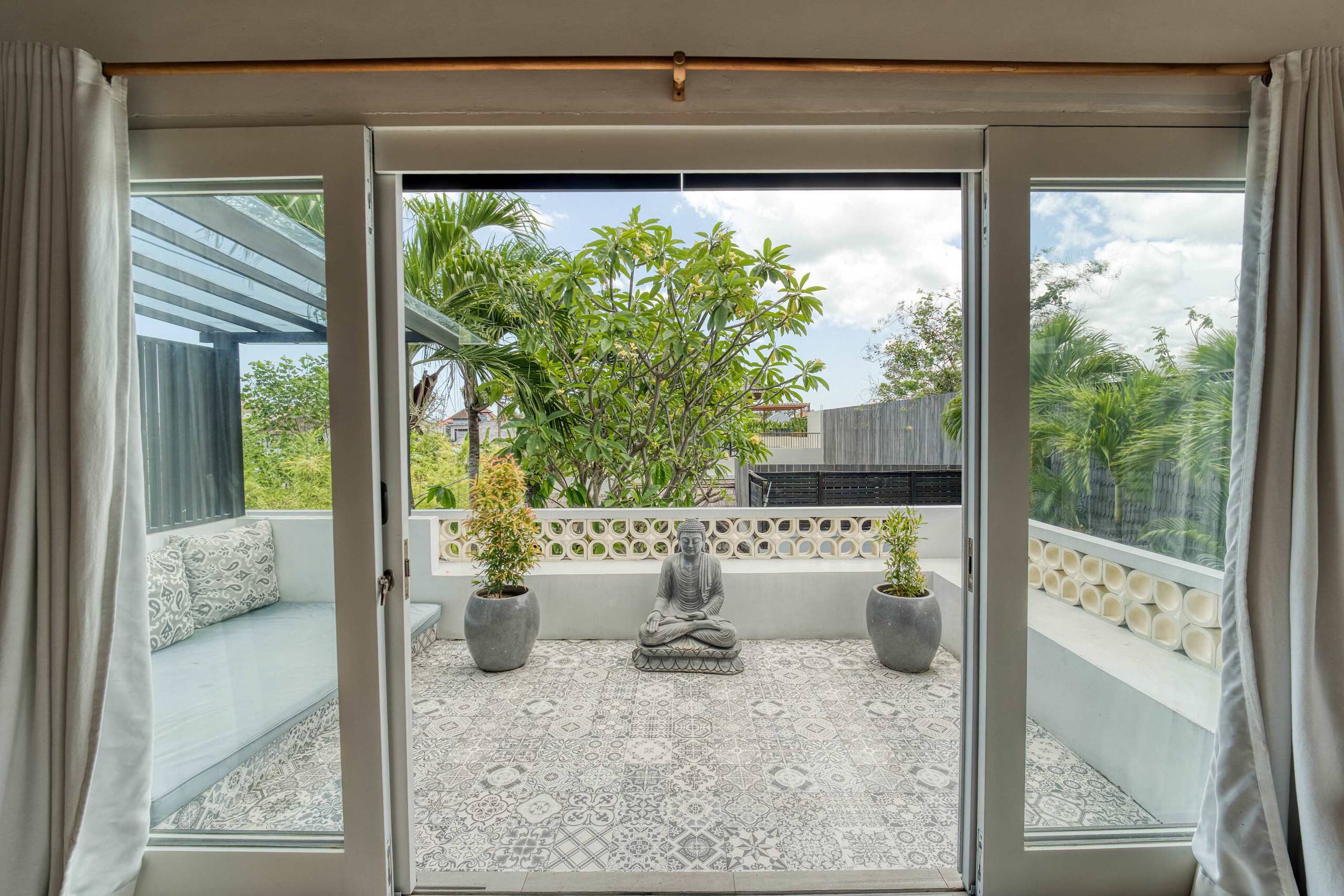 Villa Meya – 3 Bedroom Villa in Central Seminyak 29