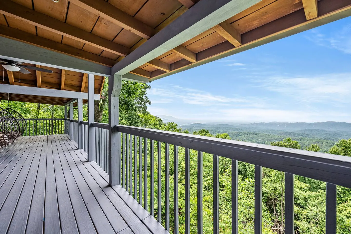 Breathtaking Views Secluded Upscale Family Cabin 9
