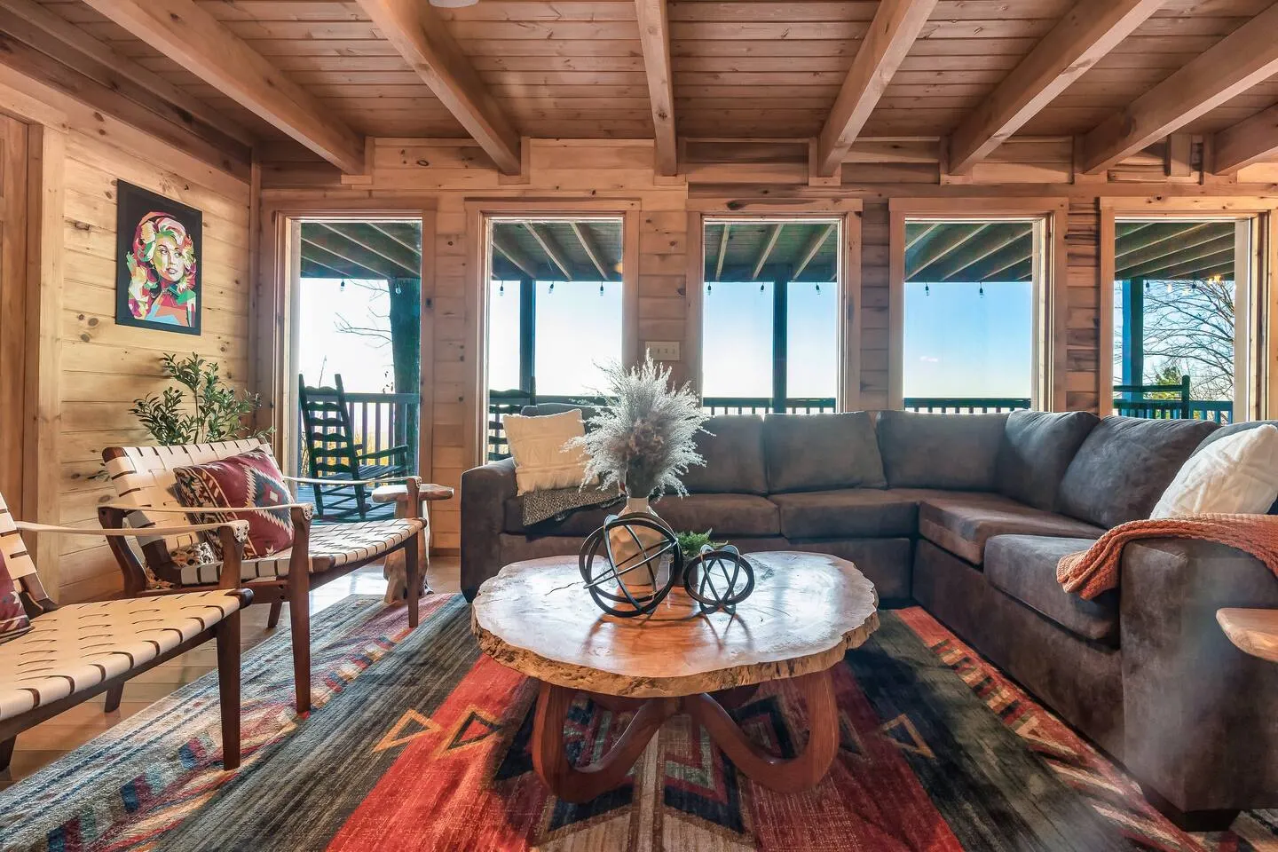 Breathtaking Views Secluded Upscale Family Cabin 15