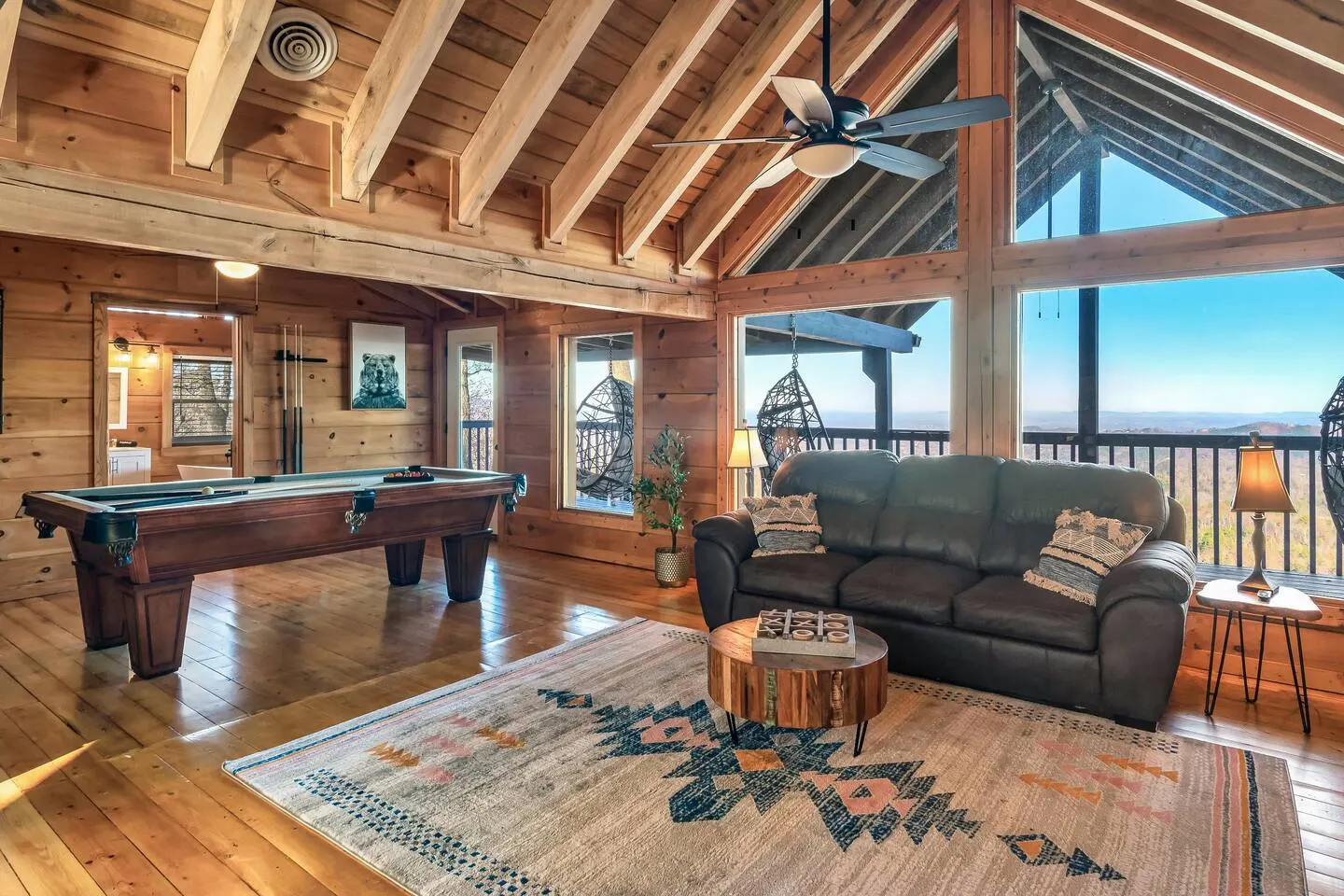 Breathtaking Views Secluded Upscale Family Cabin 20