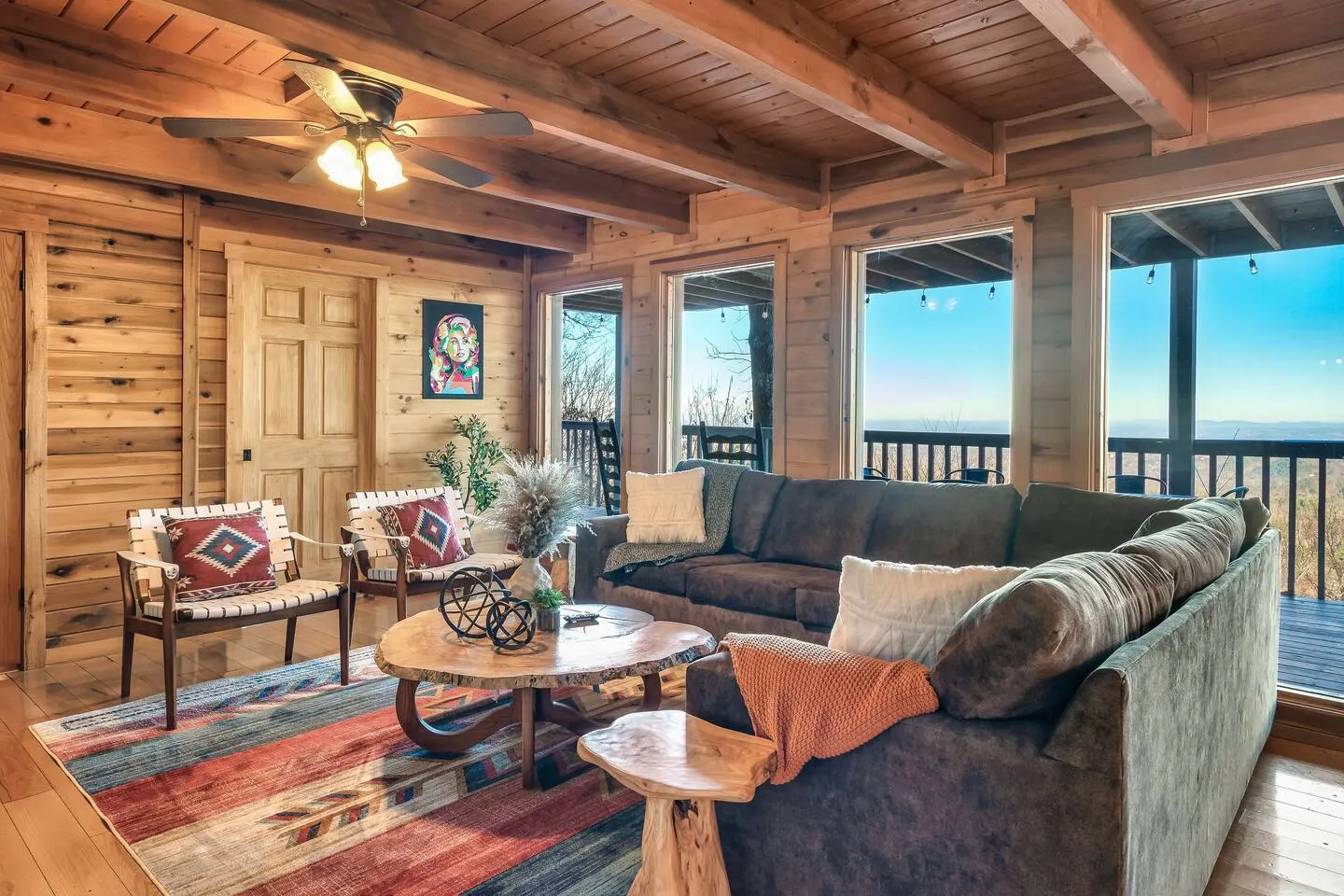 Breathtaking Views Secluded Upscale Family Cabin 6