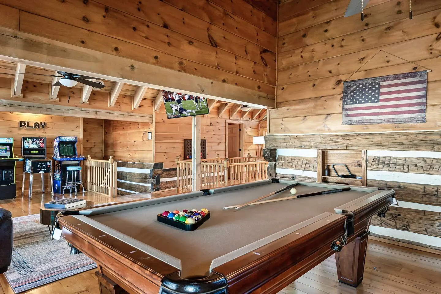 Breathtaking Views Secluded Upscale Family Cabin 7