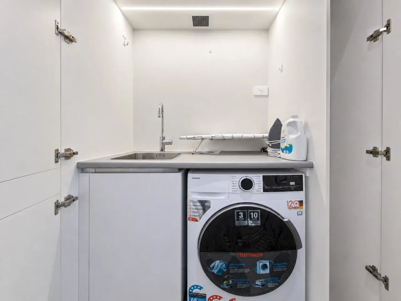 Stylish 2BR Apartment in Double Bay with Parking 11