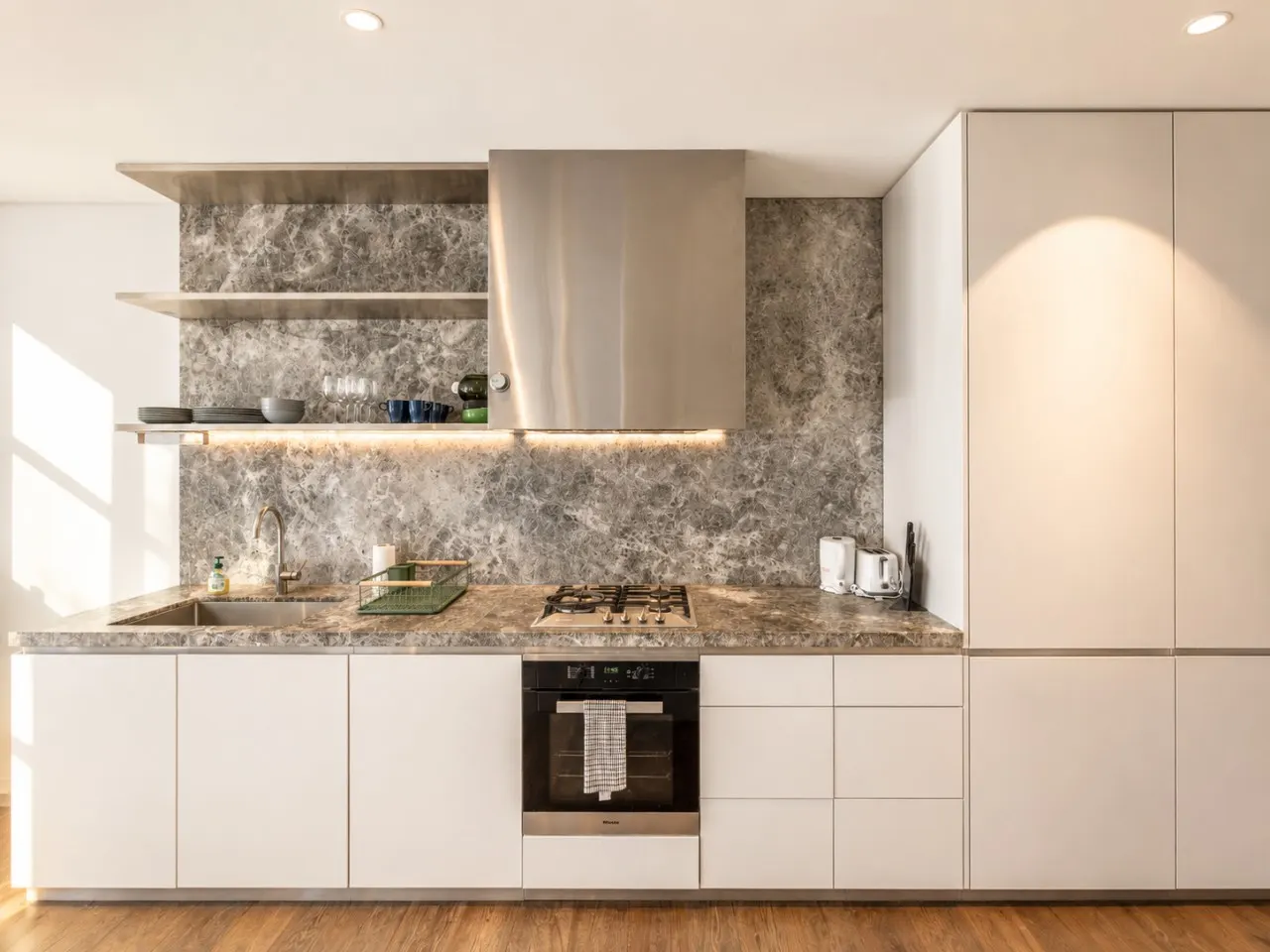 Stylish 2BR Apartment in Double Bay with Parking 12