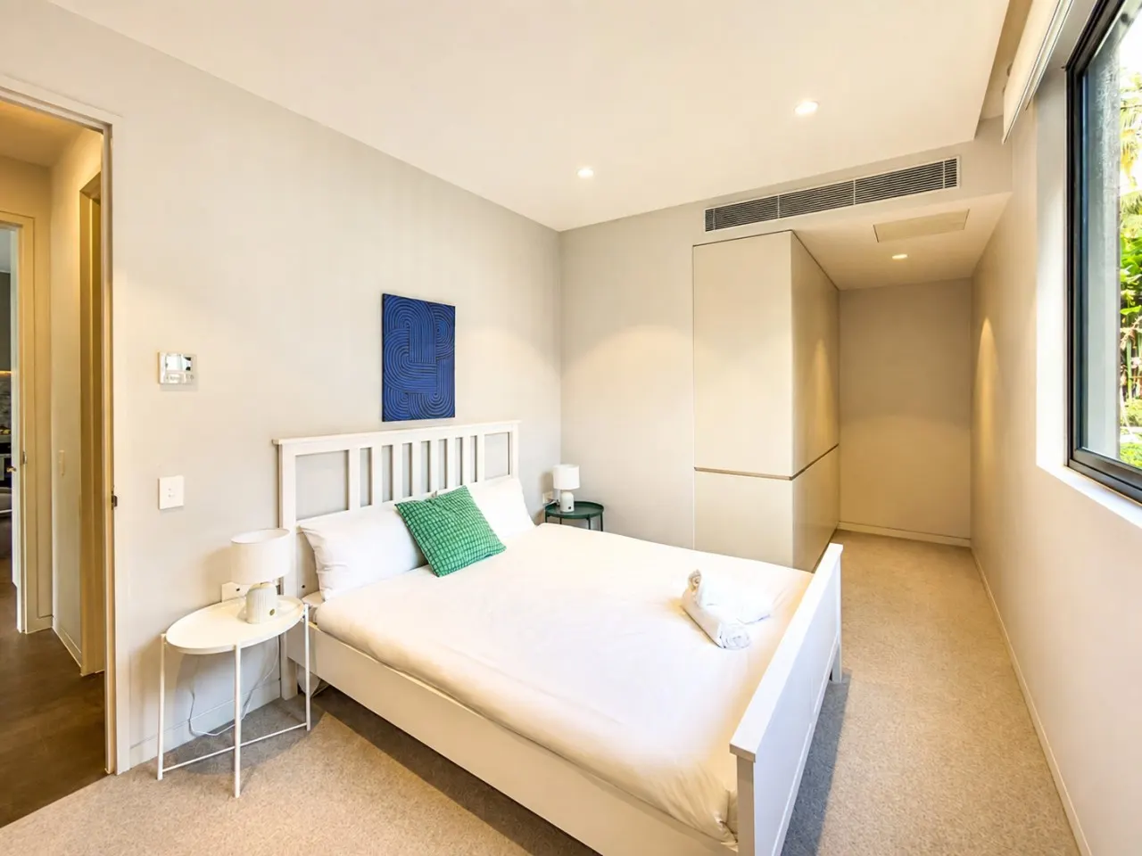 Stylish 2BR Apartment in Double Bay with Parking 7
