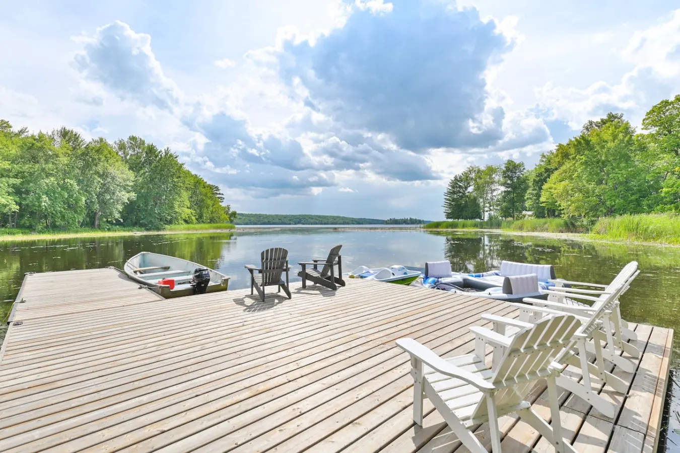The Lake House - Waterfront Luxury Cottage 14