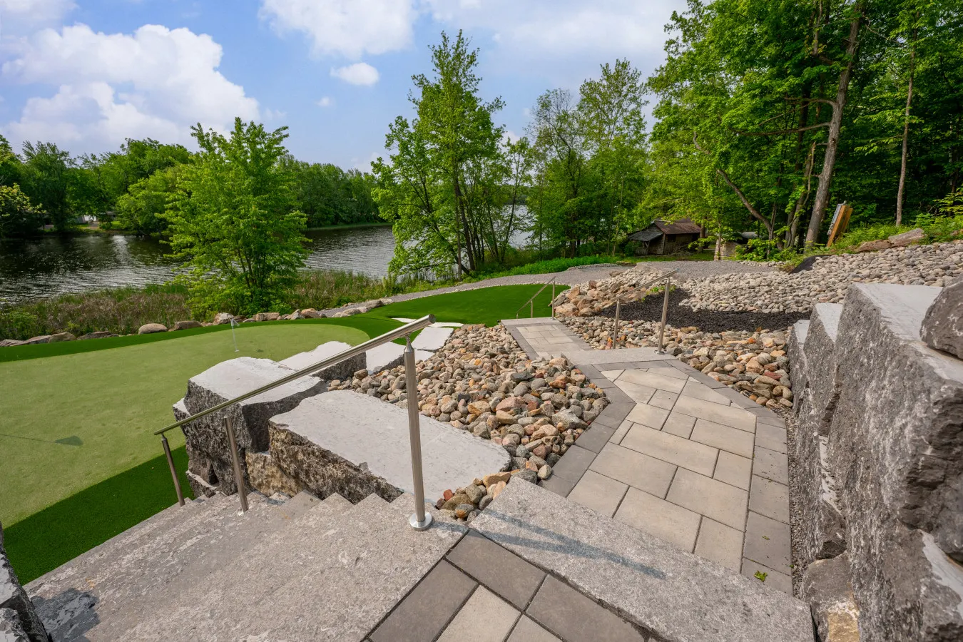 The Lake House - Waterfront Luxury Cottage 7