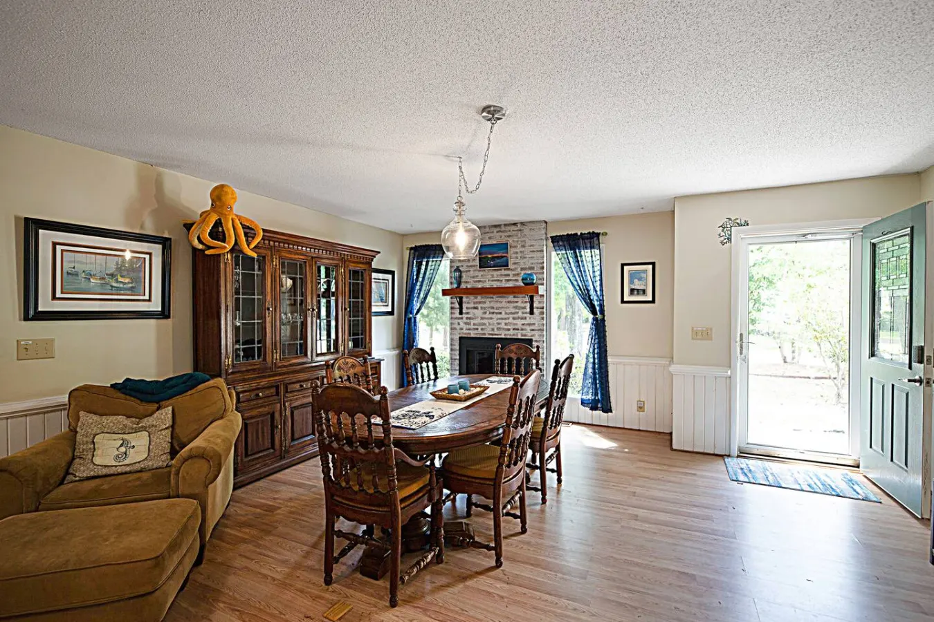 Family Beach House: 3 BR - - Dogs Welcome Tranquil Turtle — photo 3