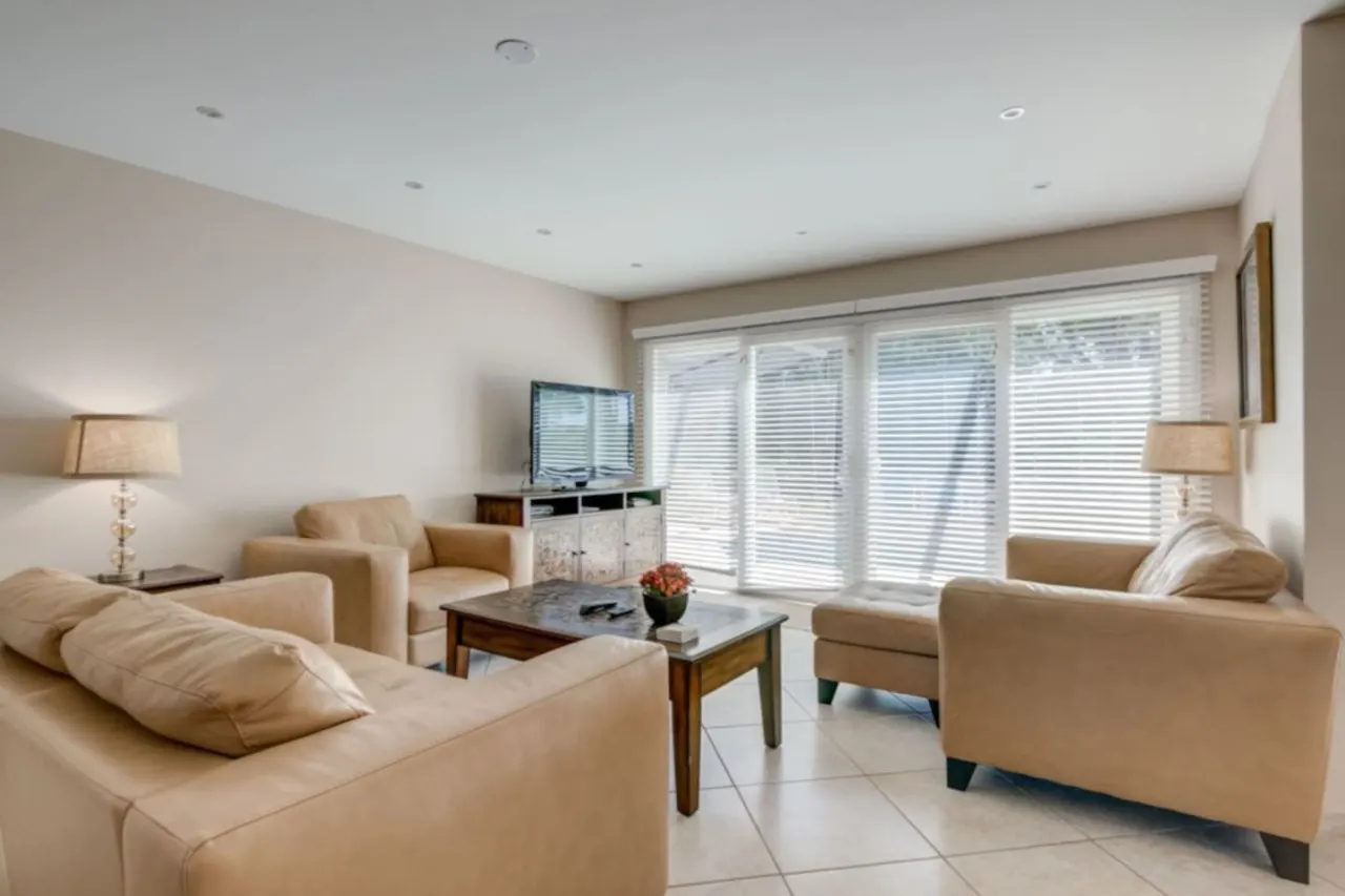 Spacious 5-Bedroom Villa with Private Pool, Spa, and Games Room 10