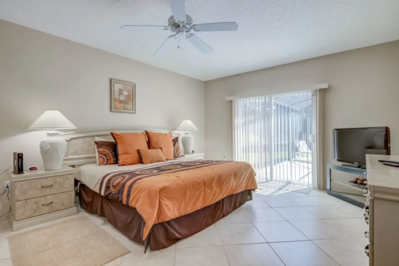 Spacious 5-Bedroom Villa with Private Pool, Spa, and Games Room 11