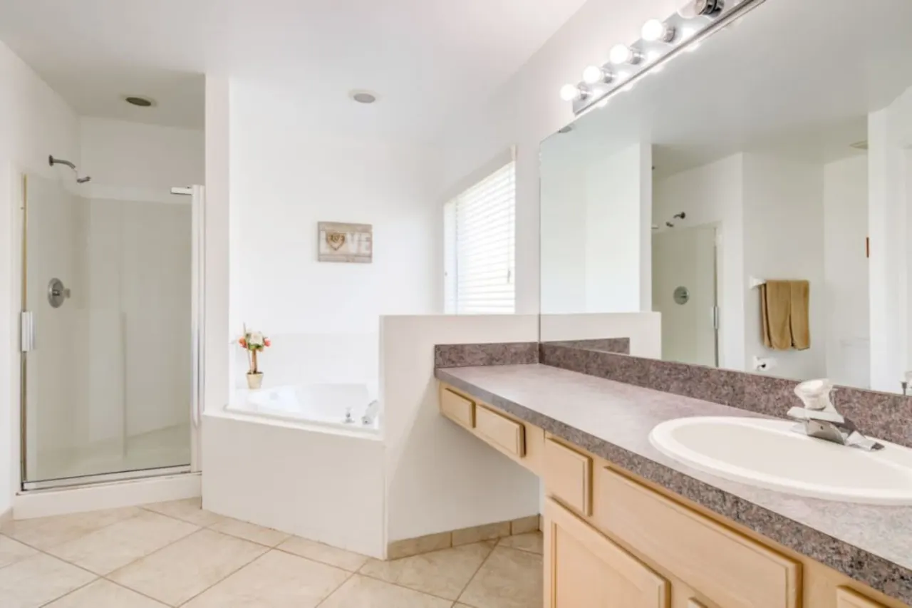 Spacious 5-Bedroom Villa with Private Pool, Spa, and Games Room 15