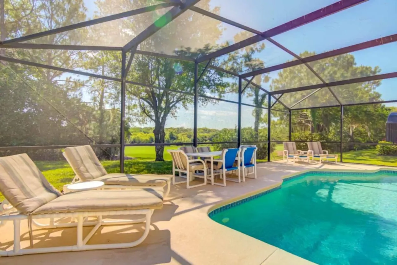 Spacious 5-Bedroom Villa with Private Pool, Spa, and Games Room 5