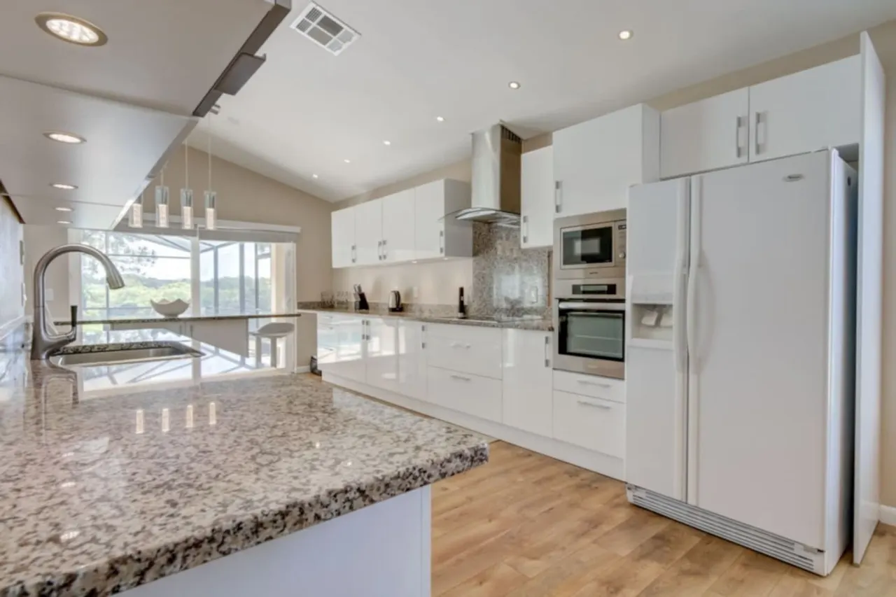 Spacious 5-Bedroom Villa with Private Pool, Spa, and Games Room 8