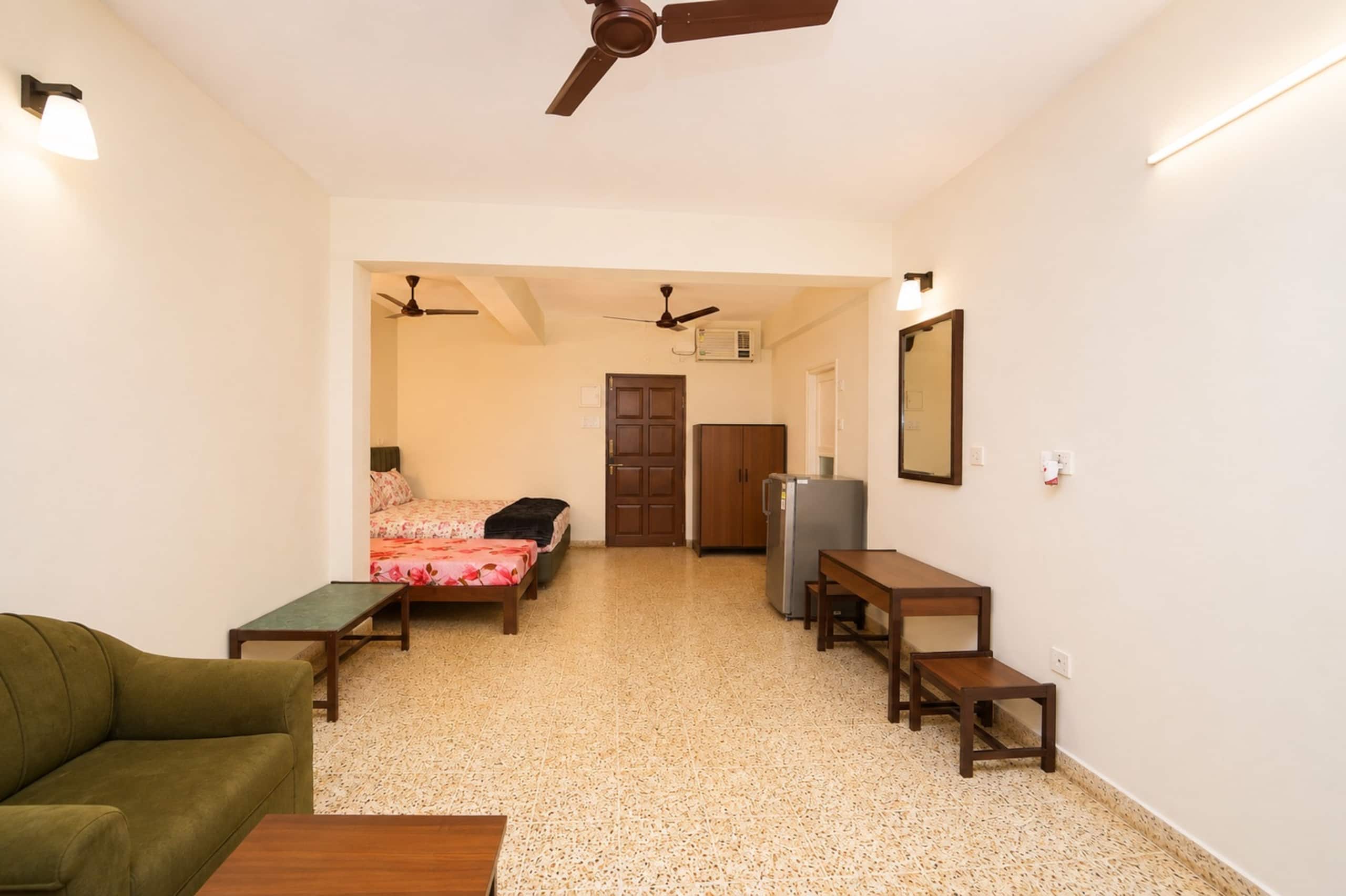 Coastal Luxury Stay • Pool • Balcony • Kitchen 12