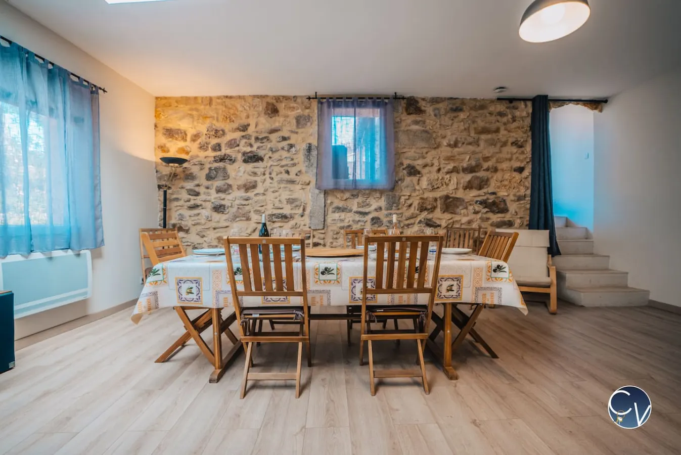 Agréable maison en pierre climatisée avec terrasse 11