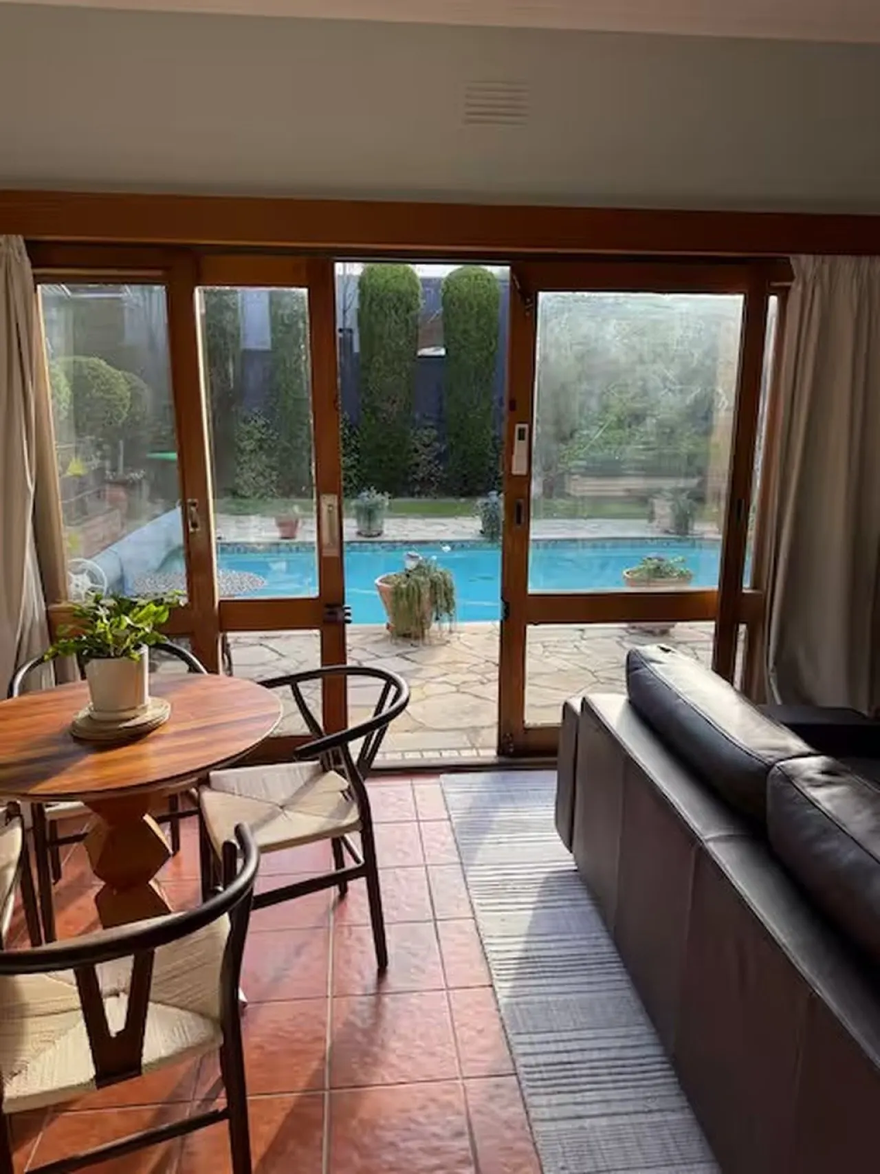 Chiara’s 1BR Brighton Gem with Pool and King Bed