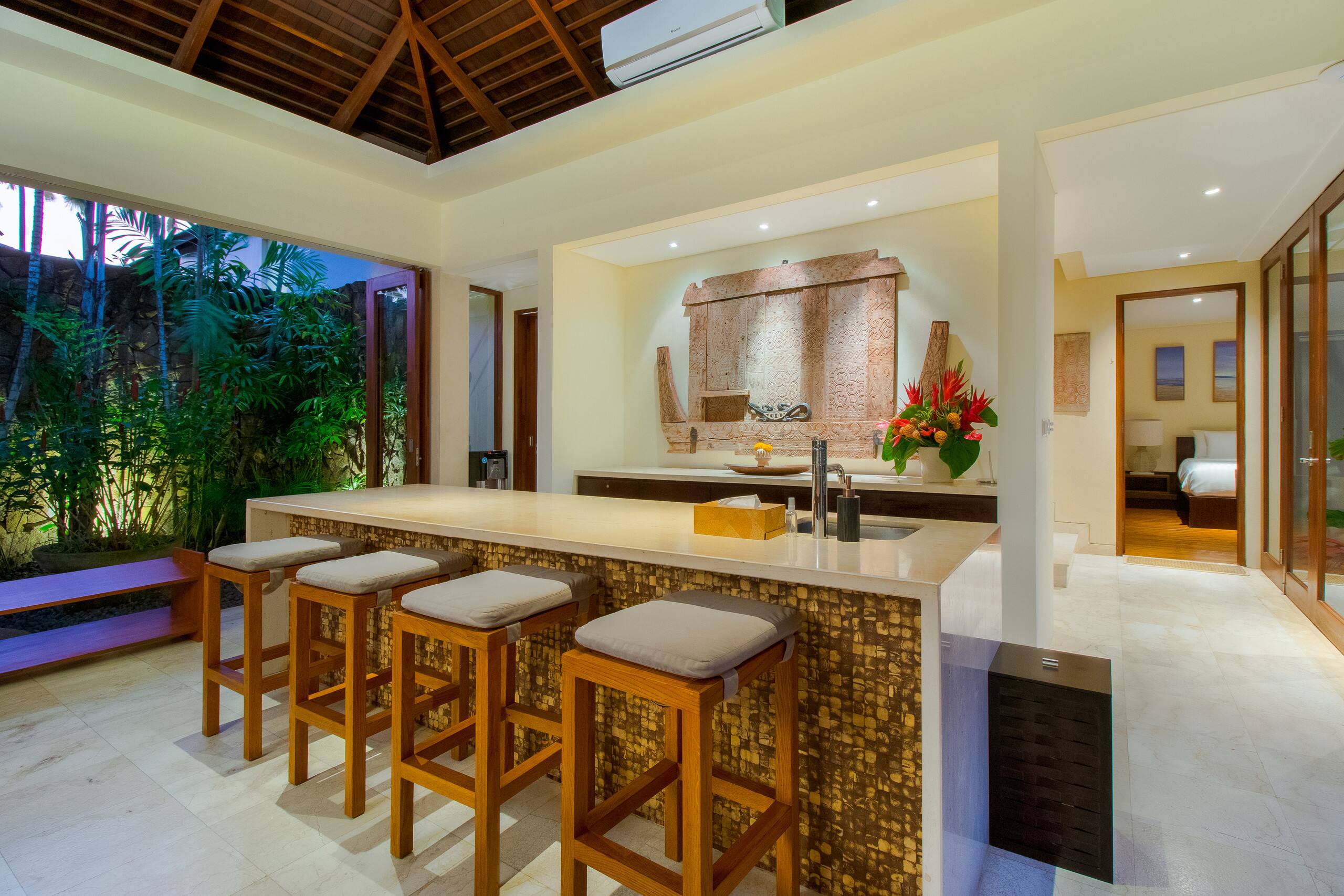 Super Spacious, 6 Bed, Chef, Daily B'Fast, 12 pax 15