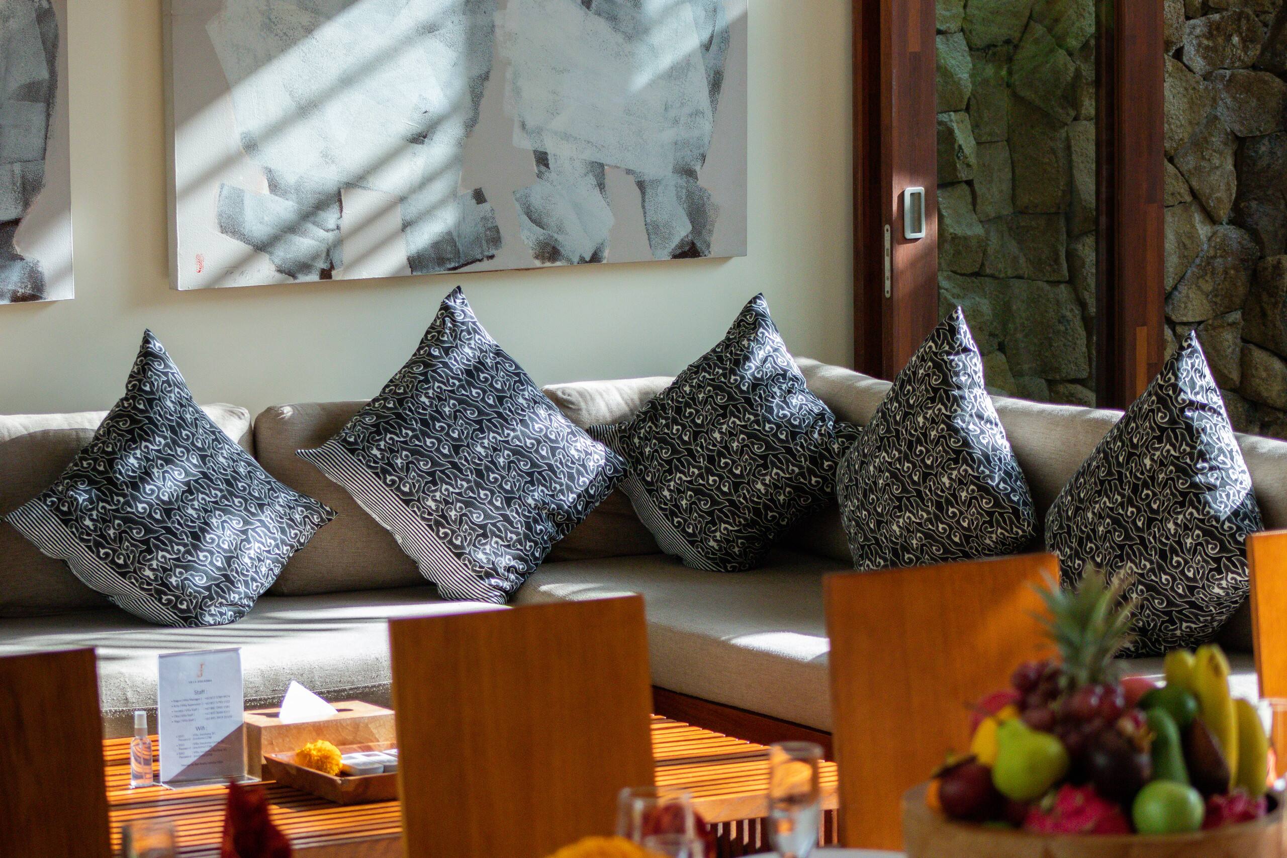 Super Spacious, 6 Bed, Chef, Daily B'Fast, 12 pax 13