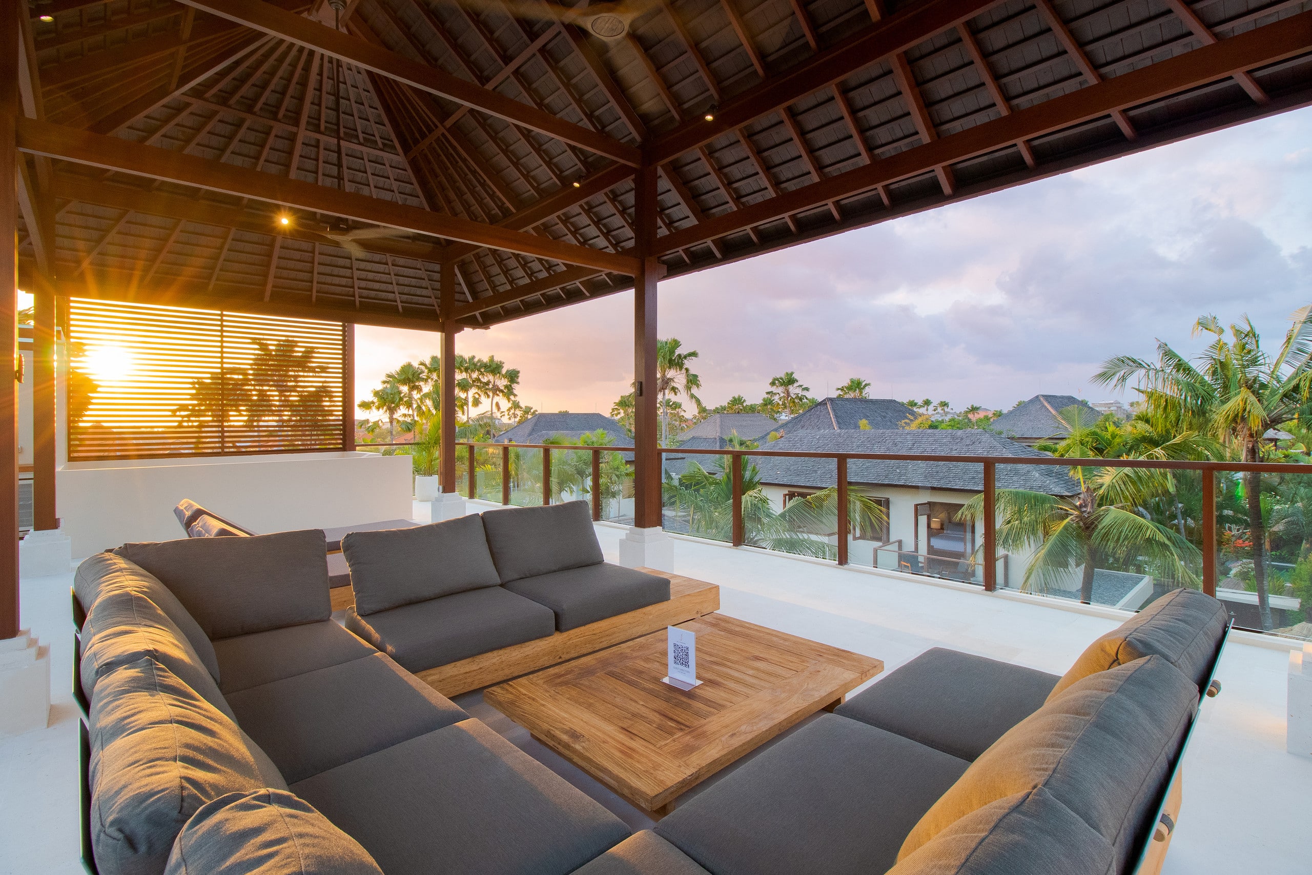 Super Spacious, 6 Bed, Chef, Daily B'Fast, 12 pax — photo 5