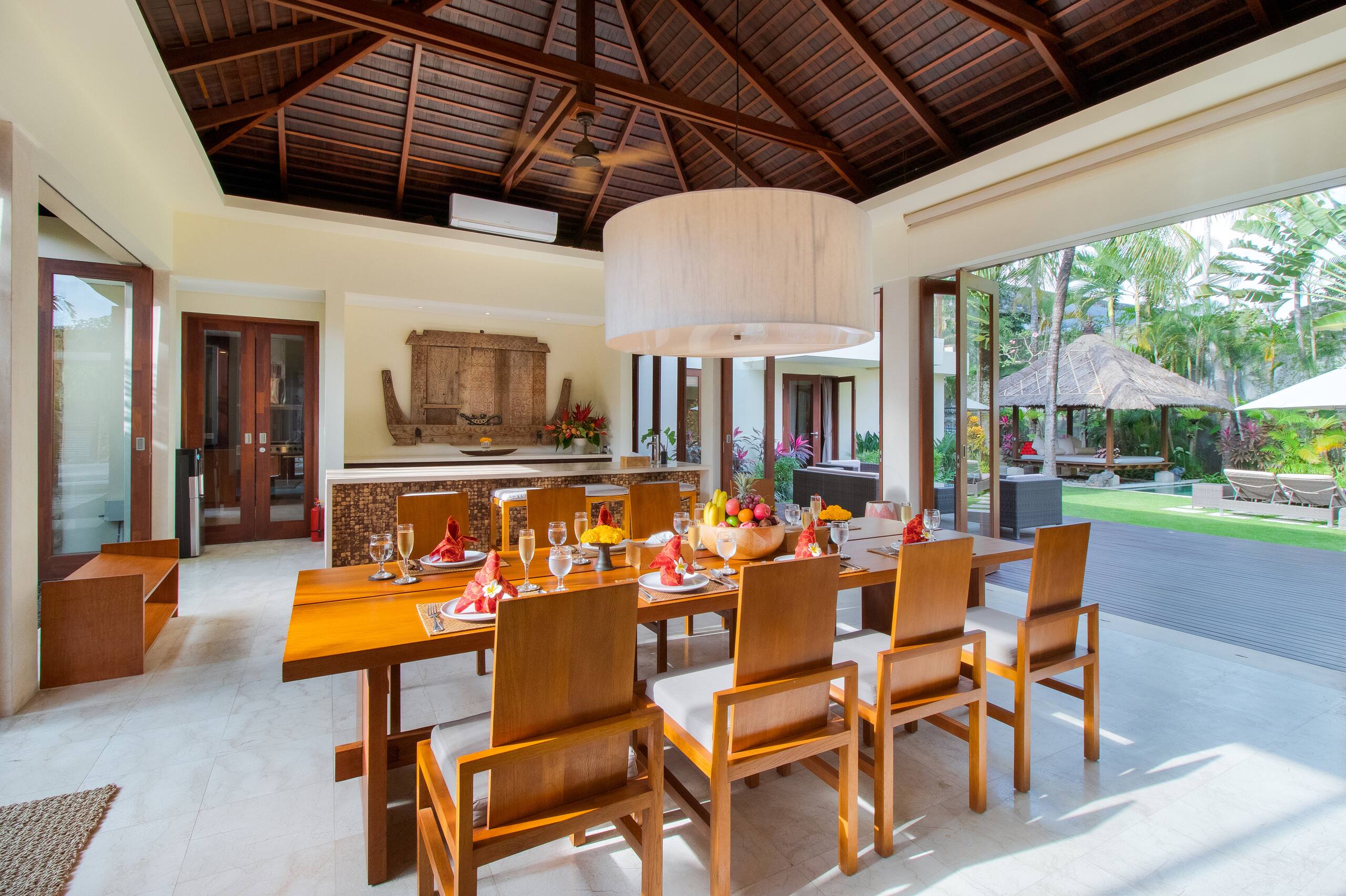 Super Spacious, 6 Bed, Chef, Daily B'Fast, 12 pax 25