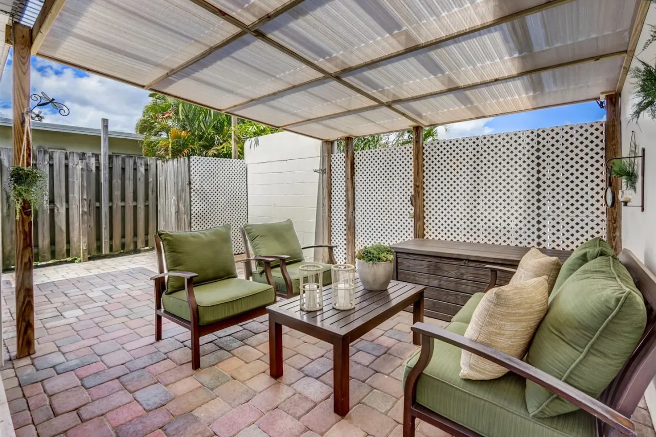 Work & Play Retreat. Private Office. 1GB Internet 14