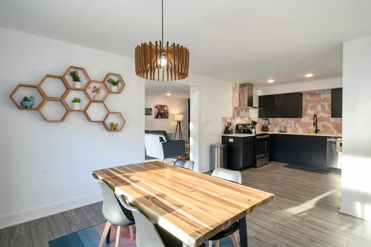 Modern 1-Bed Condo: OPEN Pool with City Access 19