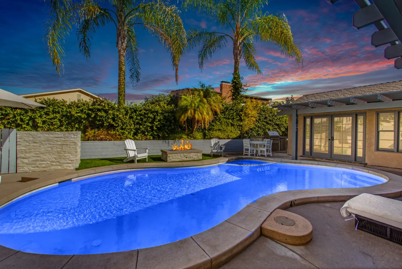 Valpariso Retreat - Pool & Spa, Fire Pit, Families