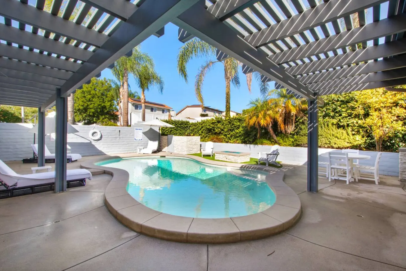 Valpariso Retreat - Pool & Spa, Fire Pit, Families 15
