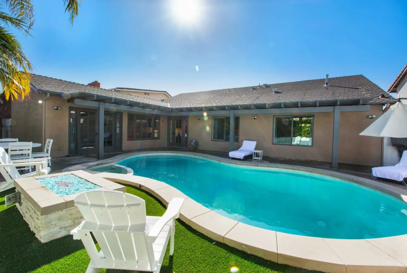 Valpariso Retreat - Pool & Spa, Fire Pit, Families 17