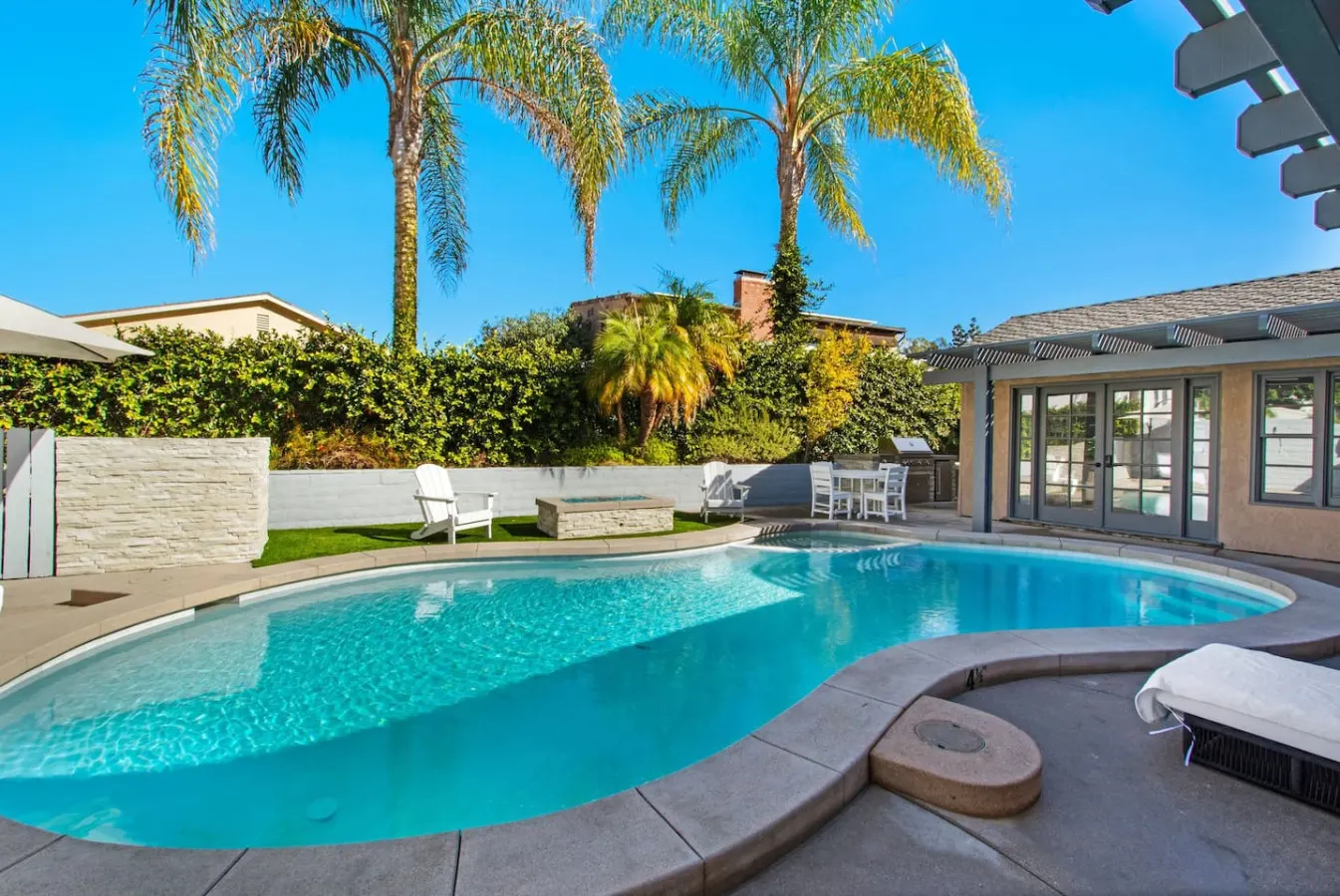 Valpariso Retreat - Pool & Spa, Fire Pit, Families 19